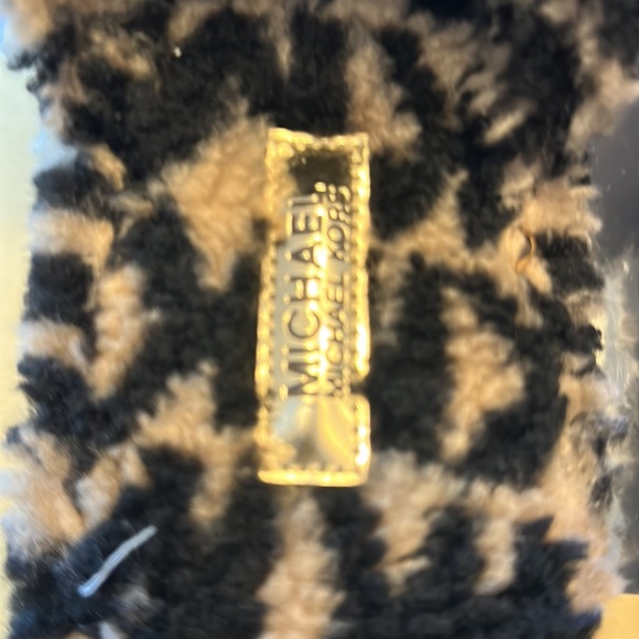 Michael Kors Women House Shoes - Picture 5 of 9